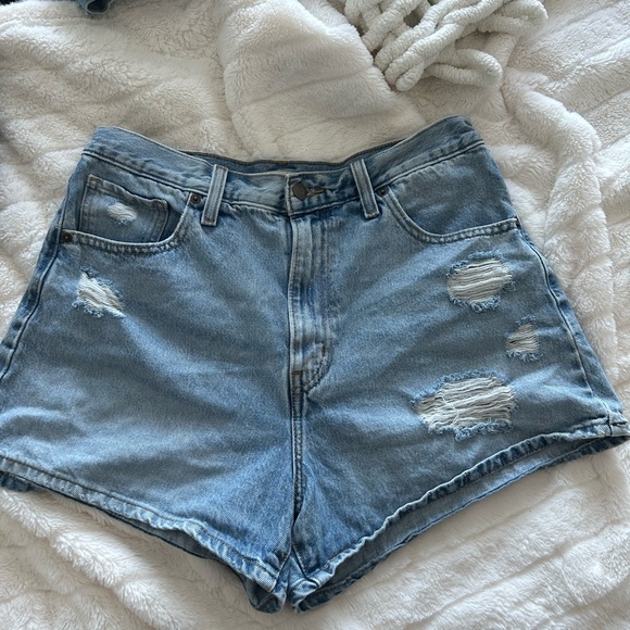 Levi's Pants - Levis high waisted mom Distressed Denim Women Shorts 31